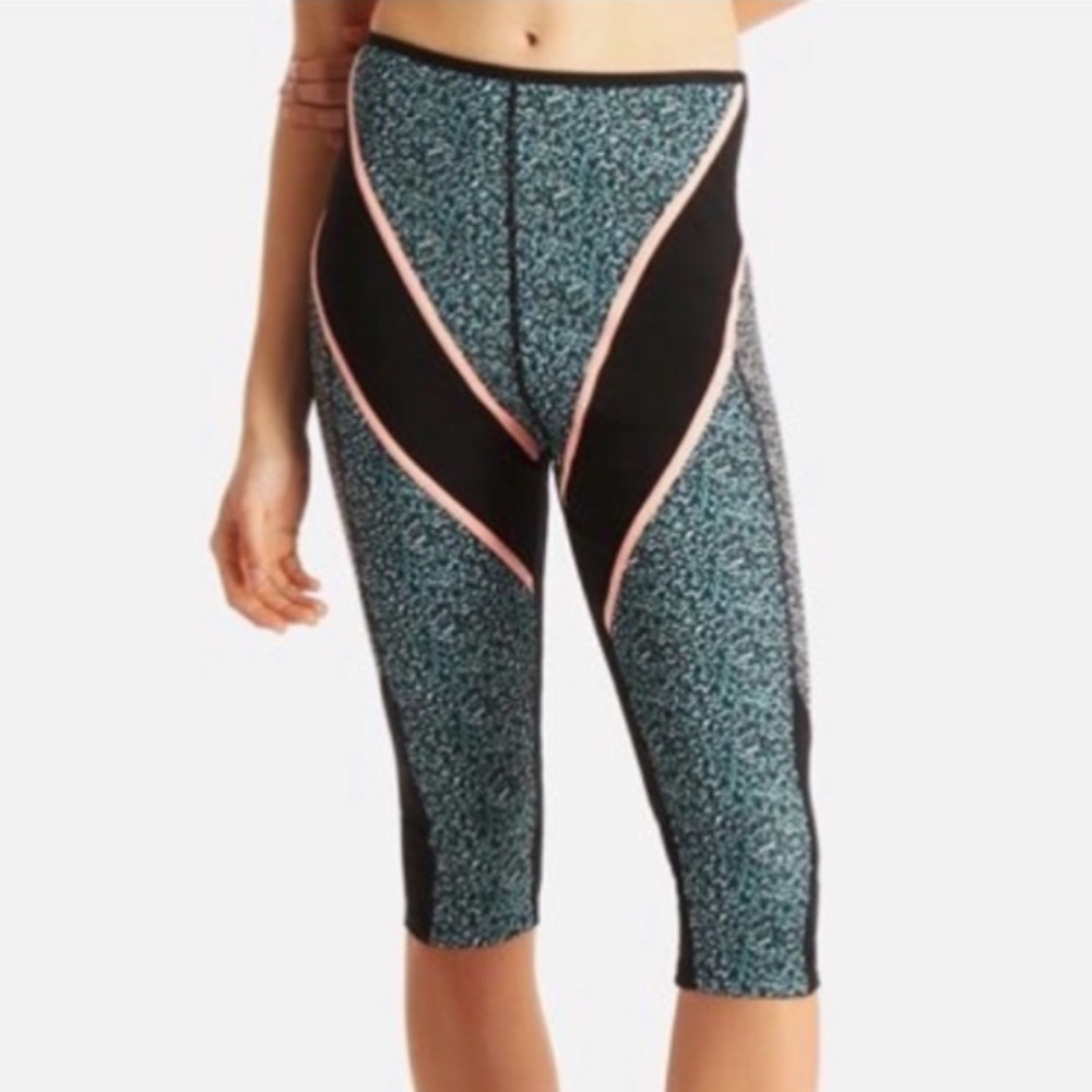 MINKPINK Dreamcatcher Capri Yoga Leggings New